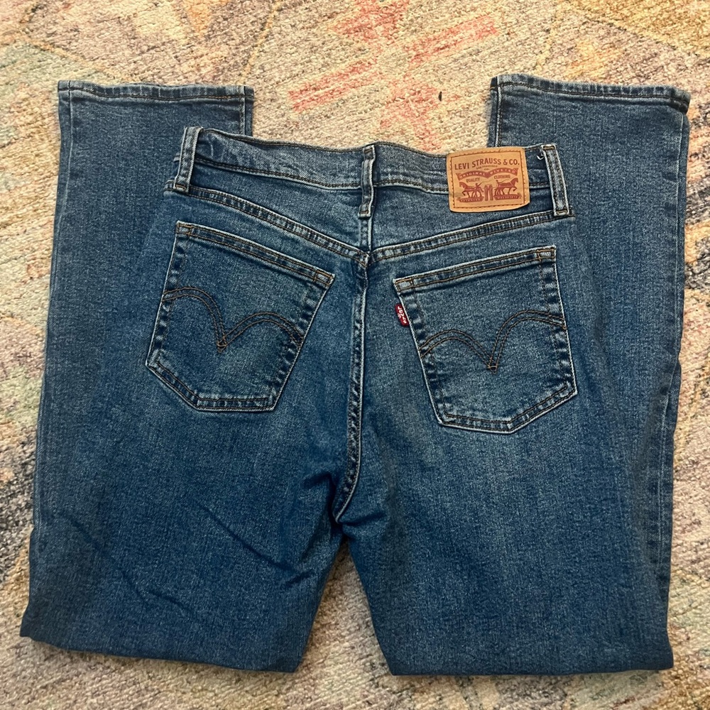 SOLD Levi's Wedgie Straight Jeans